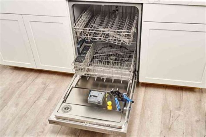 How many amps does a dishwasher use?
